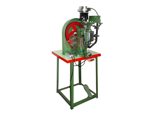 Desktop vibration plate rivet machine